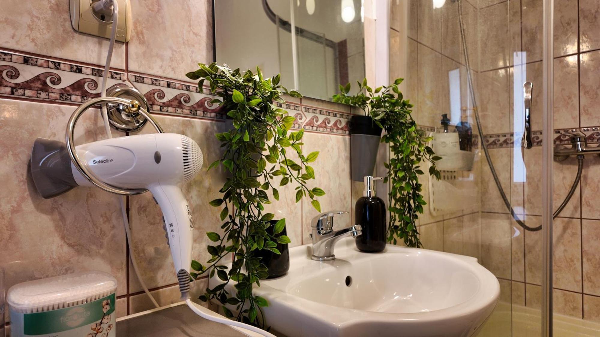 Intimo Oldtown Romantic Apartment Braşov Extérieur photo