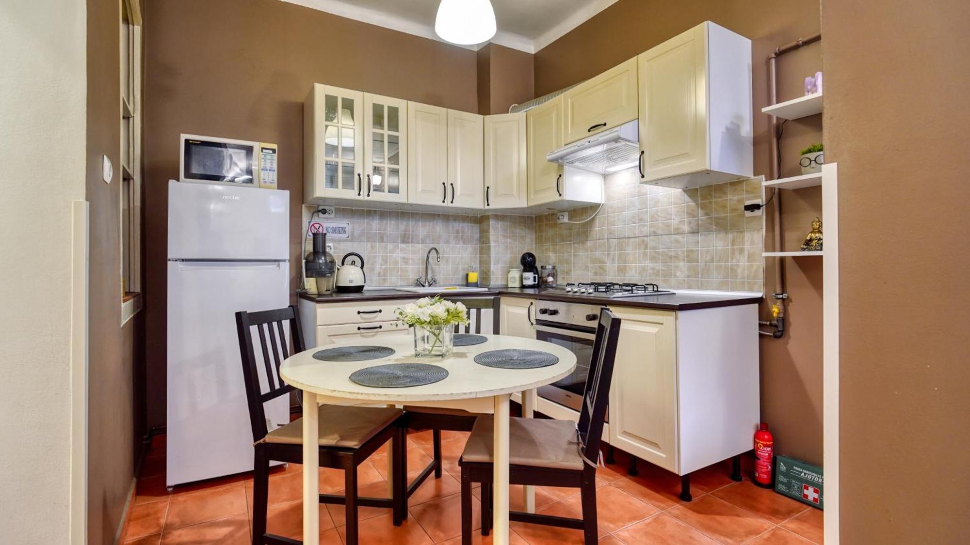 Intimo Oldtown Romantic Apartment Braşov Extérieur photo